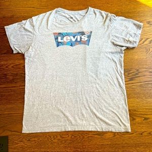 Levi’s box logo T-Shirt